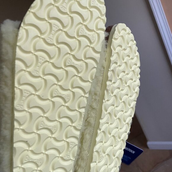Birkenstock Arizona Genuine Shearling Sandal In Popcorn Yellow NEW EU 38 / US 7 - Picture 4 of 4